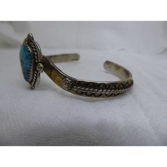 Native American Bracelet Sterling Silver Cuff Turquoise Stone Signed E - Picture 16 of 16